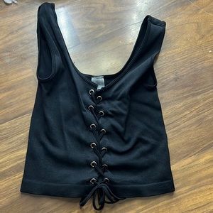 black crop top laced